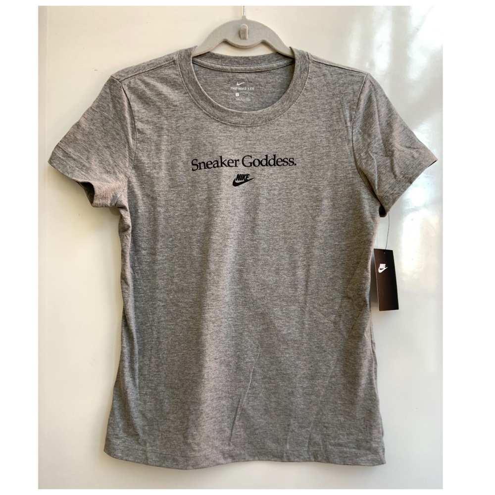 Nike Sneaker Goddess Grey Shirt